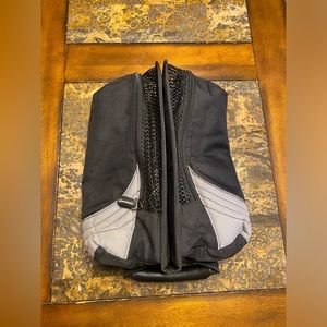 Taylor Made Golf Shoe Bag in great shape
